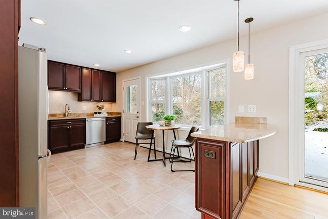 4704 FEDERAL CT, Annandale, VA 22003