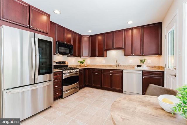 4704 FEDERAL CT, Annandale, VA 22003