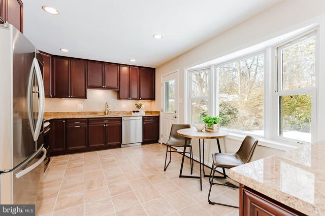 4704 FEDERAL CT, Annandale, VA 22003