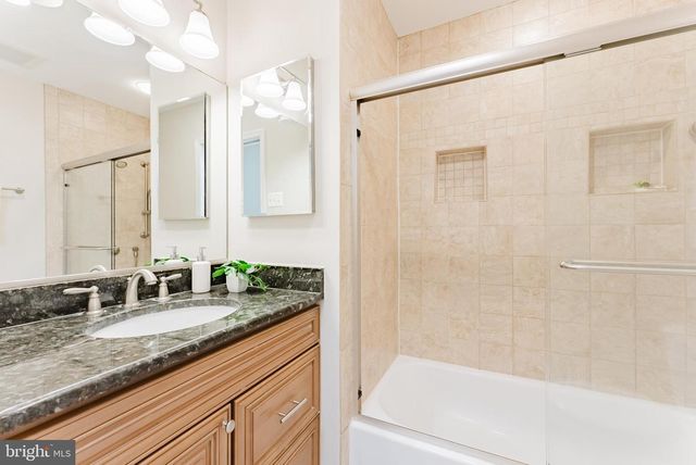 4704 FEDERAL CT, Annandale, VA 22003