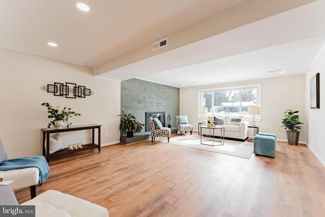 4704 FEDERAL CT, Annandale, VA 22003