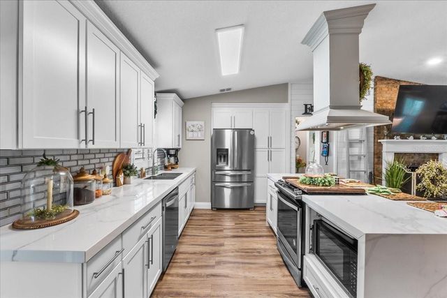 1155 N 11TH STREET, Eagle Lake, FL 33839