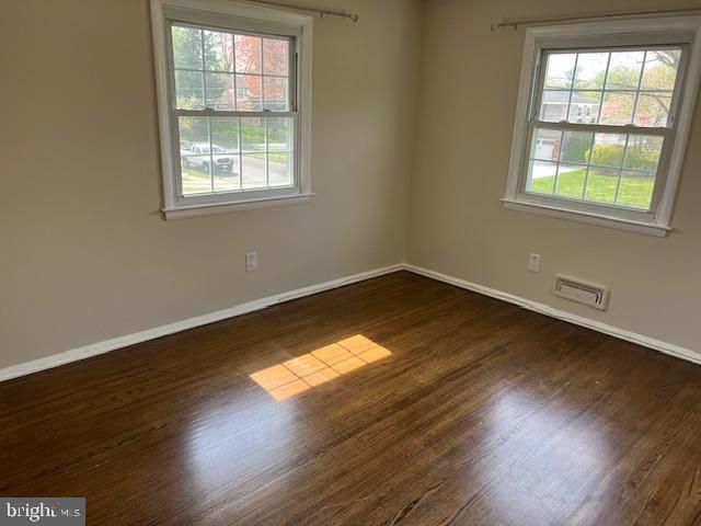 5 PURDUE DR, Delran, NJ 08075