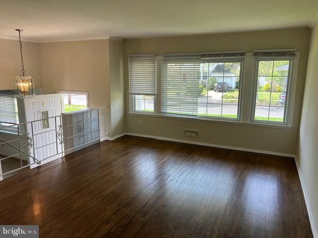 5 PURDUE DR, Delran, NJ 08075