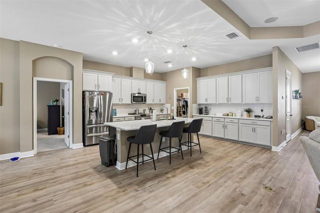 902 TIERRA DR, Spring Hill, FL 34609