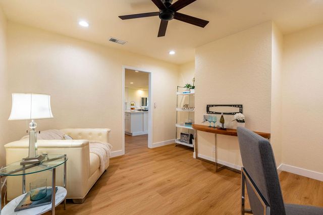 54 Maximo Way, Palm Desert, CA 92260