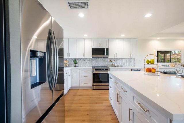 54 Maximo Way, Palm Desert, CA 92260