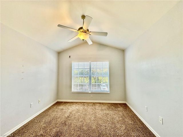 1164 Oxford LN 29, Naples, FL 34105