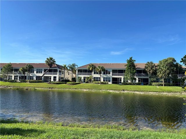 1164 Oxford LN 29, Naples, FL 34105