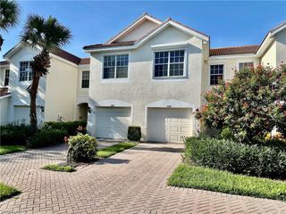 1164 Oxford LN 29, Naples, FL 34105