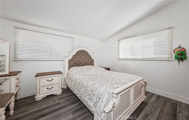 26960 26960 14Th st, Highland, CA 92346