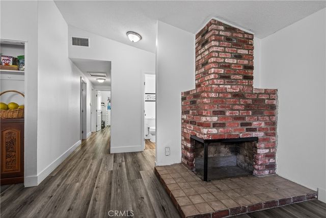 26960 26960 14Th st, Highland, CA 92346