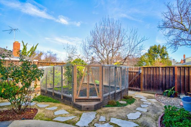 967 Erica Drive, Sunnyvale, CA 94086