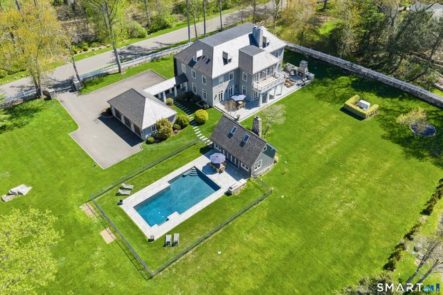 24 Llewellyn Drive, New Canaan, CT 06840
