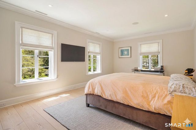 24 Llewellyn Drive, New Canaan, CT 06840