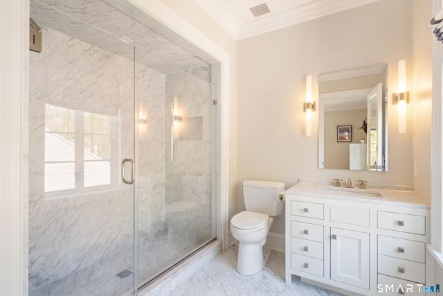 24 Llewellyn Drive, New Canaan, CT 06840