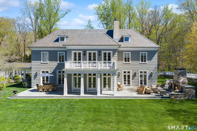 24 Llewellyn Drive, New Canaan, CT 06840