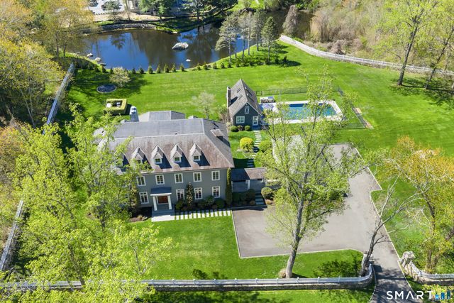 24 Llewellyn Drive, New Canaan, CT 06840