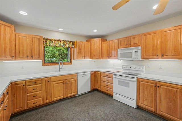 3580 144th Avenue, Holland, MI 49424