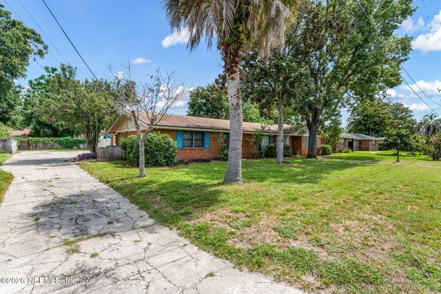 7307 MAPLE TREE Drive, Jacksonville, FL 32277