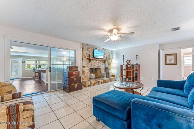 7307 MAPLE TREE Drive, Jacksonville, FL 32277