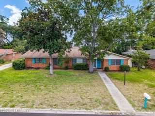 7307 MAPLE TREE Drive, Jacksonville, FL 32277