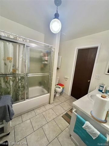 31773 Ivy Lane Lane 113, Warren, MI 48093