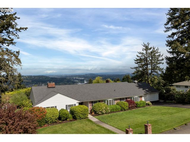 813 SKYLAND Dr, Lake Oswego, OR 97034