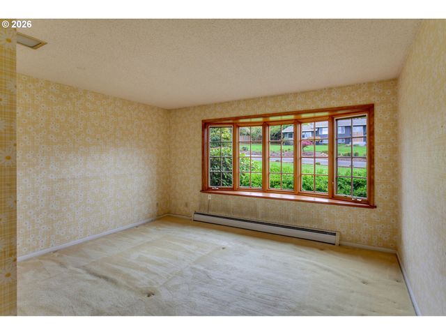 813 SKYLAND Dr, Lake Oswego, OR 97034