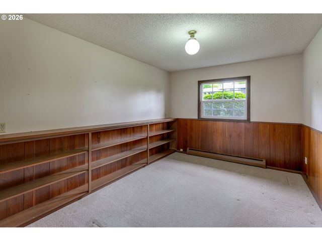 813 SKYLAND Dr, Lake Oswego, OR 97034