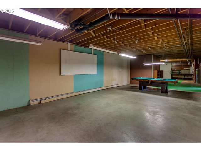 813 SKYLAND Dr, Lake Oswego, OR 97034