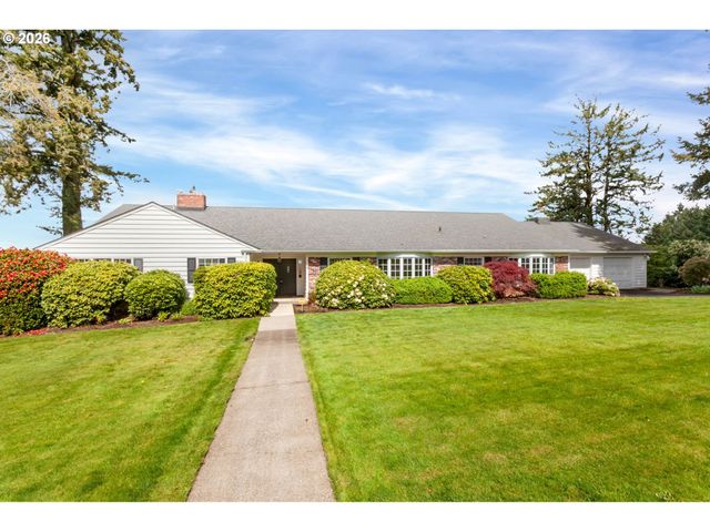 813 SKYLAND Dr, Lake Oswego, OR 97034