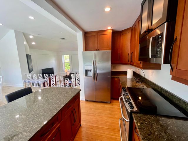 115 Dolphin Road, Ocean Ridge, FL 33435