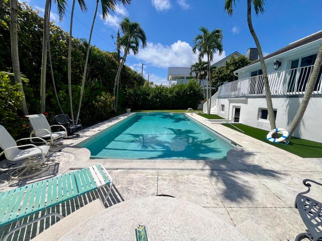115 Dolphin Road, Ocean Ridge, FL 33435