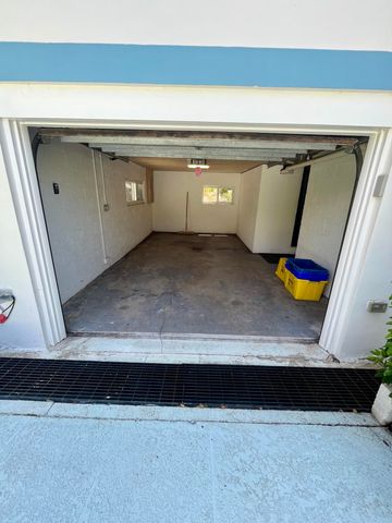 115 Dolphin Road, Ocean Ridge, FL 33435