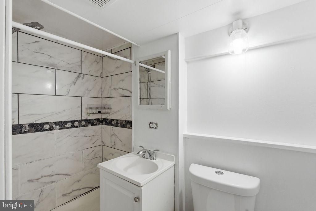 Image 16 of property listing at 6814 GOUGH ST, Baltimore, MD 21224