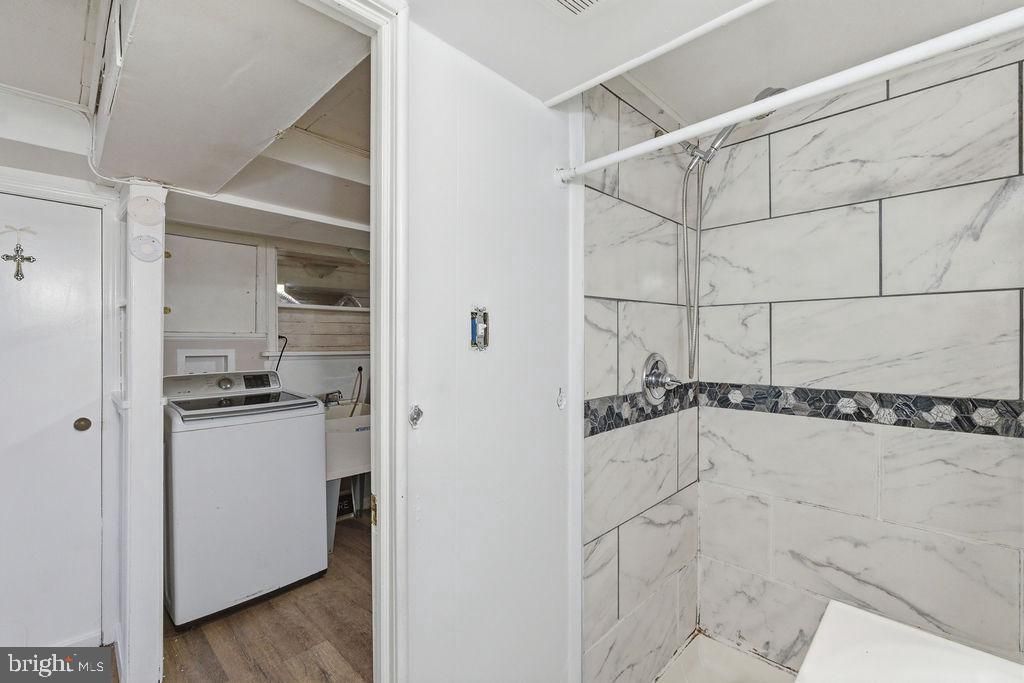 Image 19 of property listing at 6814 GOUGH ST, Baltimore, MD 21224