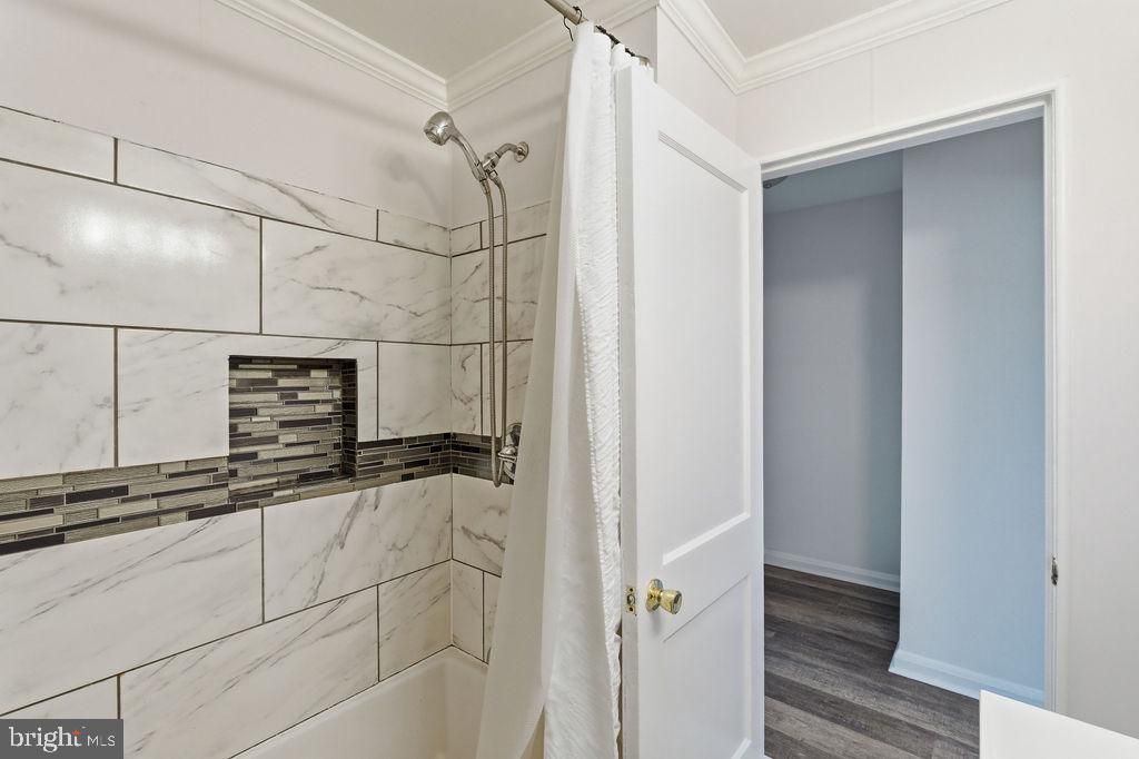 Image 21 of property listing at 6814 GOUGH ST, Baltimore, MD 21224