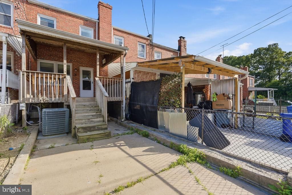 Image 27 of property listing at 6814 GOUGH ST, Baltimore, MD 21224