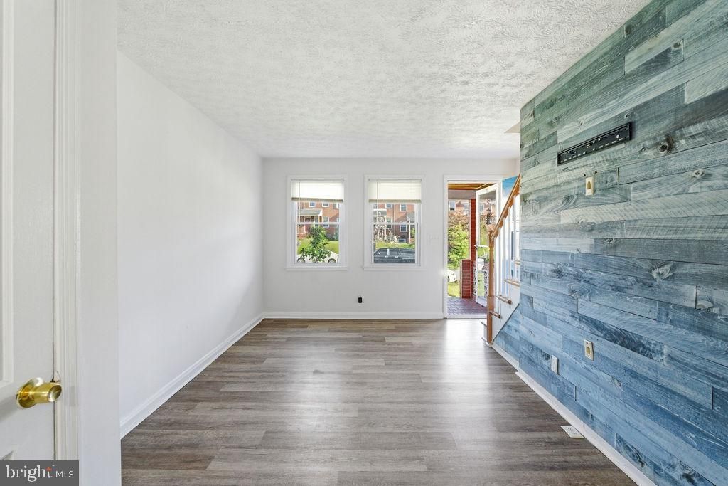 Image 6 of property listing at 6814 GOUGH ST, Baltimore, MD 21224