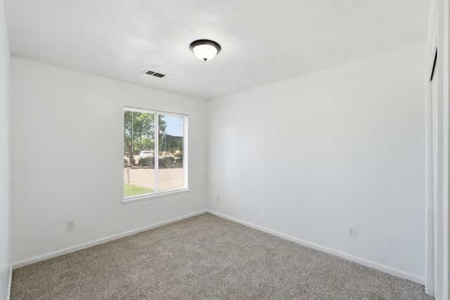 710 W Wren Drive, Visalia, CA 93291