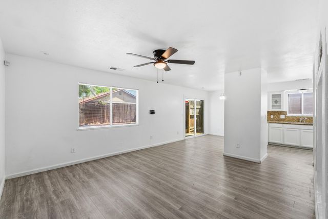 710 W Wren Drive, Visalia, CA 93291