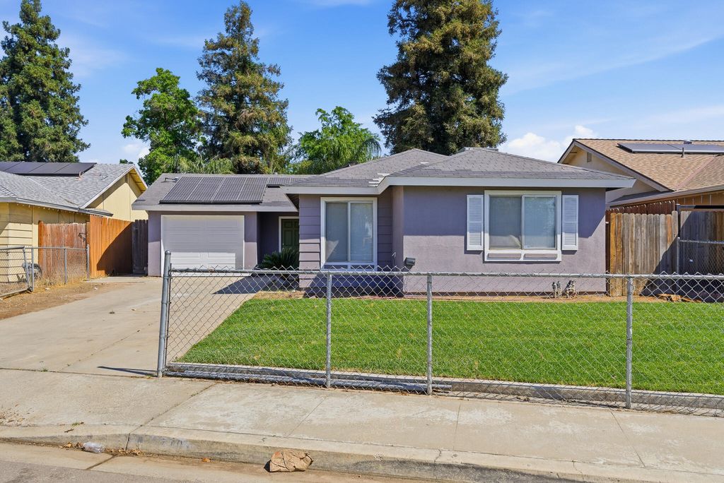 710 W Wren Drive, Visalia, CA 93291