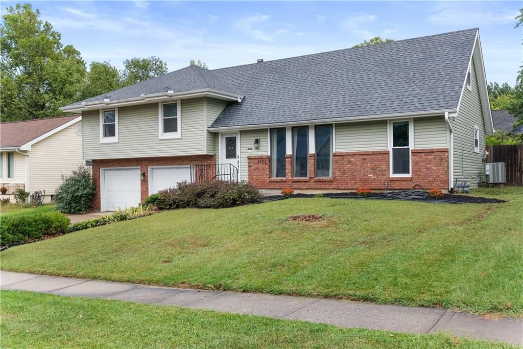 3723 NE Chapel Drive, Lee's Summit, MO 64064