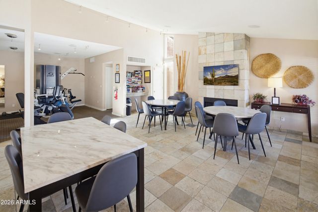 4704 E PARADISE VILLAGE Parkway N 303, Phoenix, AZ 85032