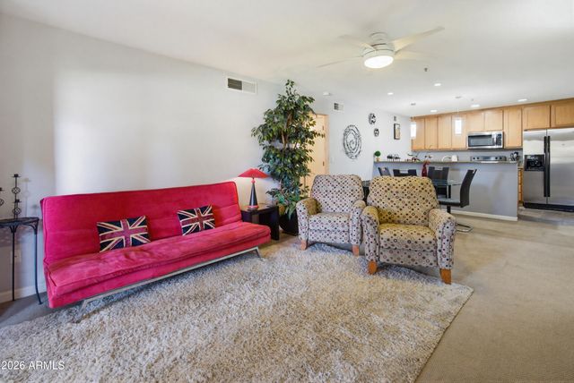 4704 E PARADISE VILLAGE Parkway N 303, Phoenix, AZ 85032