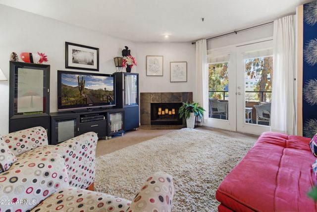 4704 E PARADISE VILLAGE Parkway N 303, Phoenix, AZ 85032