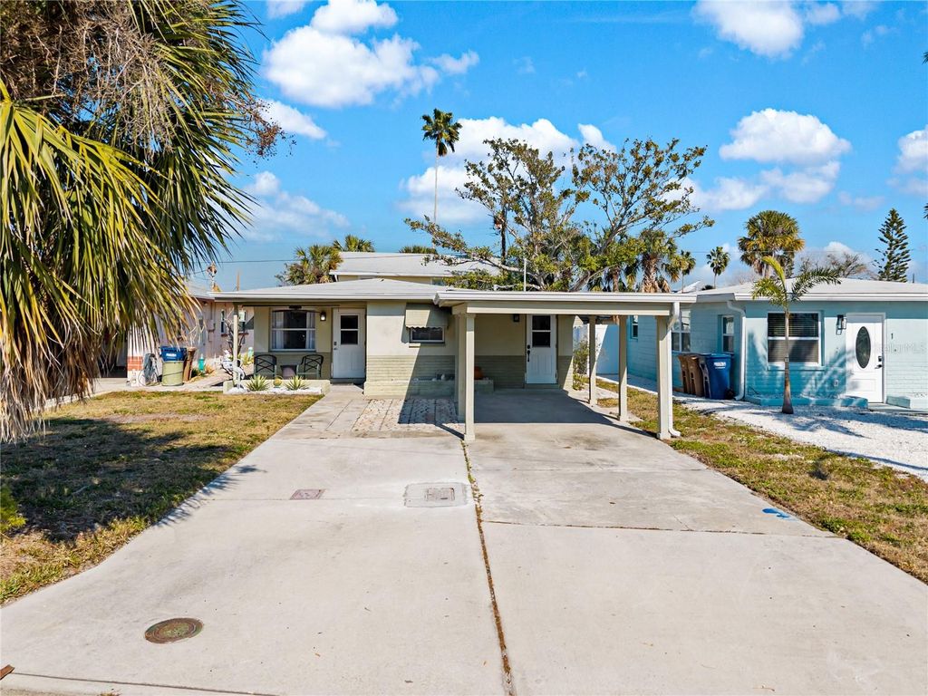 13313 2ND STREET E, Madeira Beach, FL 33708