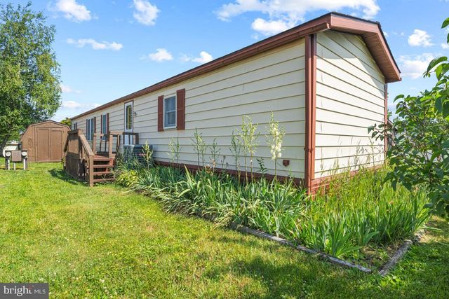 189 UPLAND CT, North Wales, PA 19454