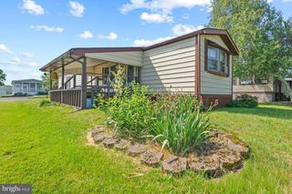 189 UPLAND CT, North Wales, PA 19454